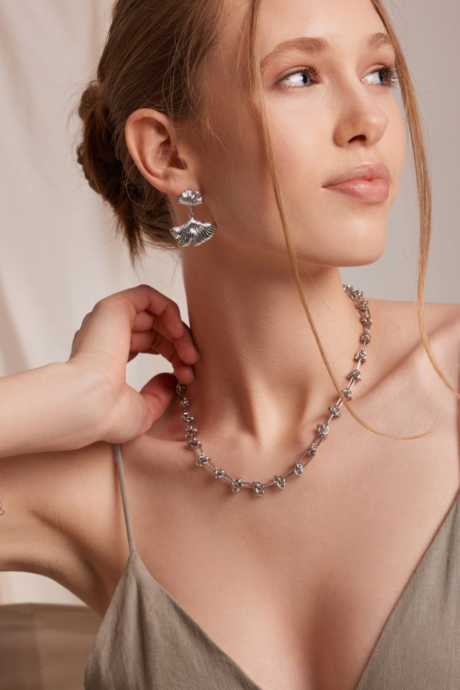 Mareva in Silver - Image 2