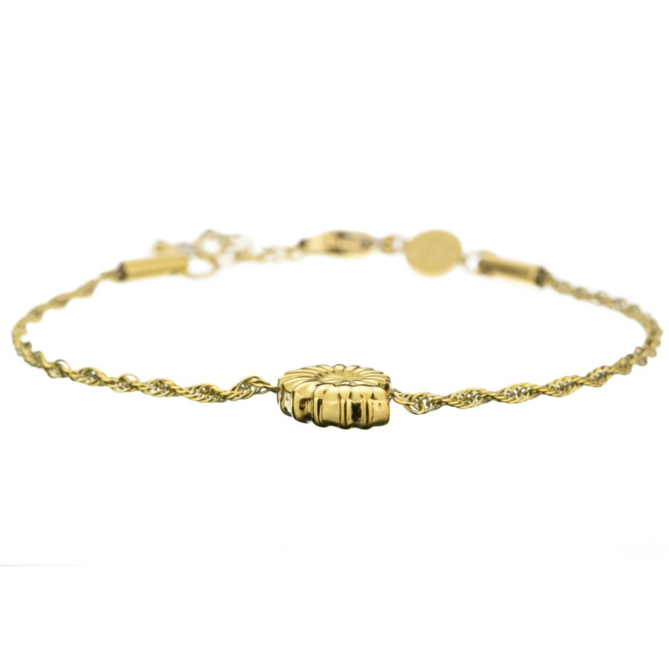 Cael  Set in Gold - Image 5